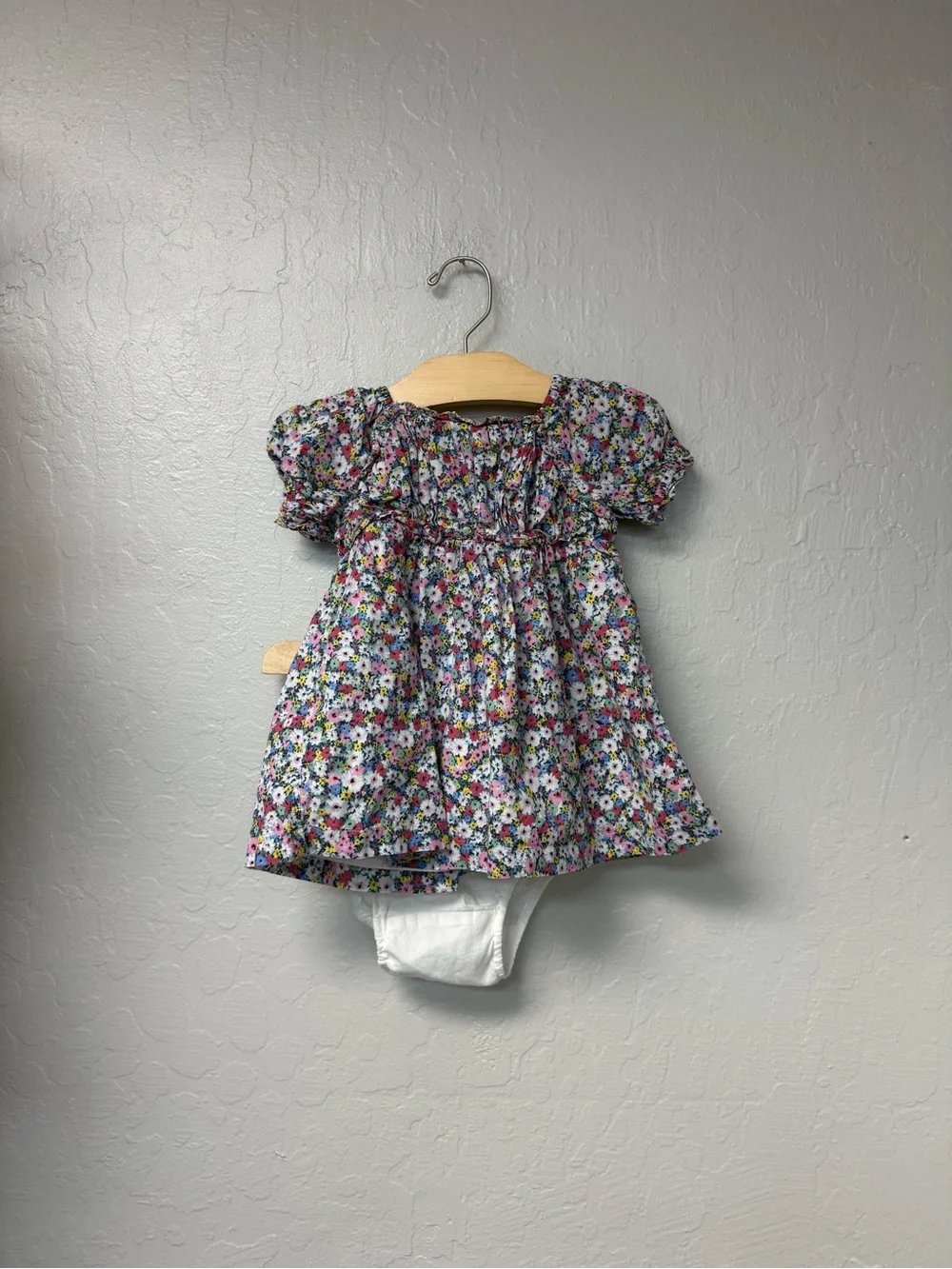 $15 ADD ON baby gap floral dress matching white bloomers 12-18M zara rylee + cru